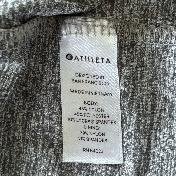 Athleta Pacifica Ruched Top. Size Large Tall. - Picture 6 of 6